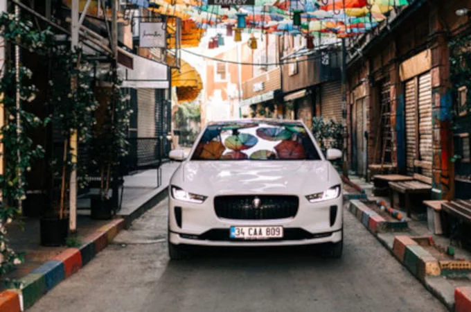 JAGUAR I-PACE İLE YENİDEN İSTANBUL : MODA’DAN GALATA’YA