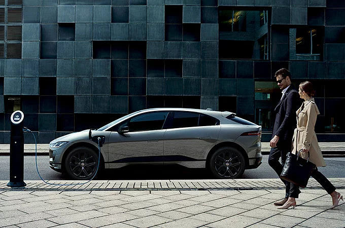 Poduzetnički duh: Automobili Jaguar upravo su ono što vam je potrebno za savršen prvi dojam
