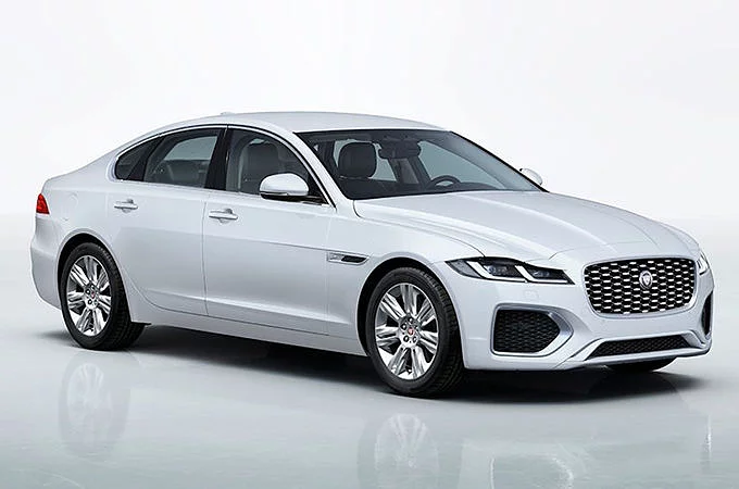 XF SALOON S