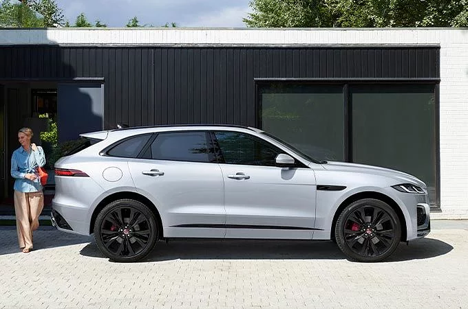 CHỌN PHIÊN BẢN JAGUAR F-PACE