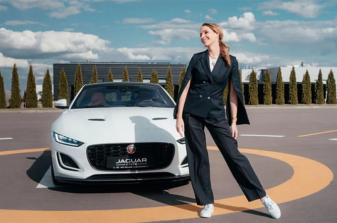 Катерина Осадча знялася в новому відео Jaguar для моделі F-TYPE
