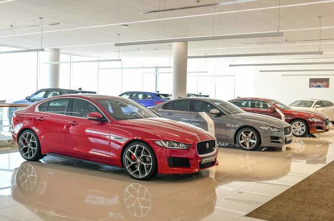 The finest selection of APPROVED Jaguar Land Rover models expertly prepared by our teams.