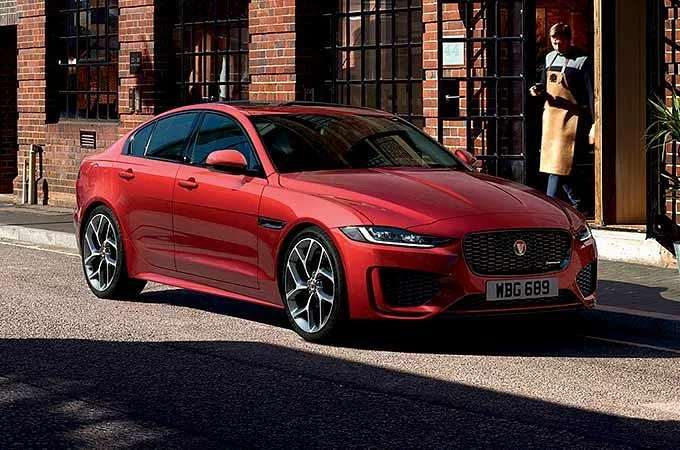 JAGUAR XE