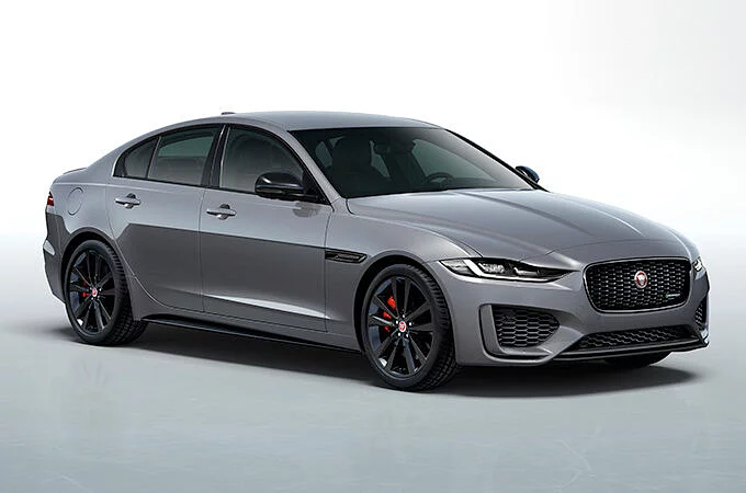 XE R-DYNAMIC BLACK
