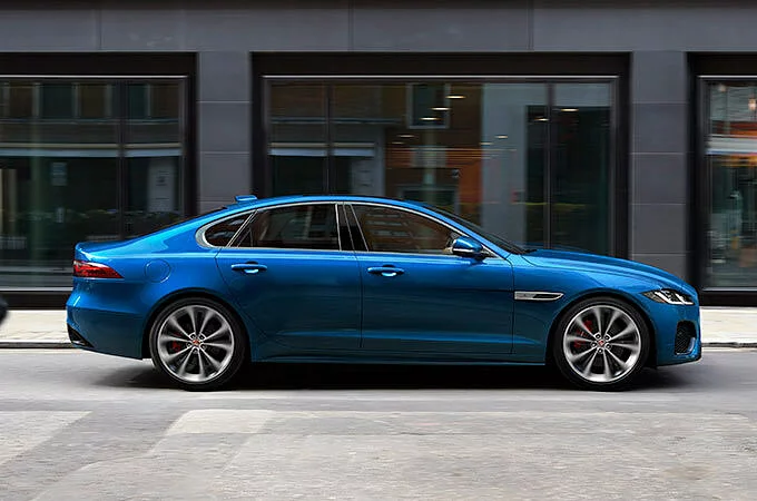 Jaguar XF - Salon haut de gamme