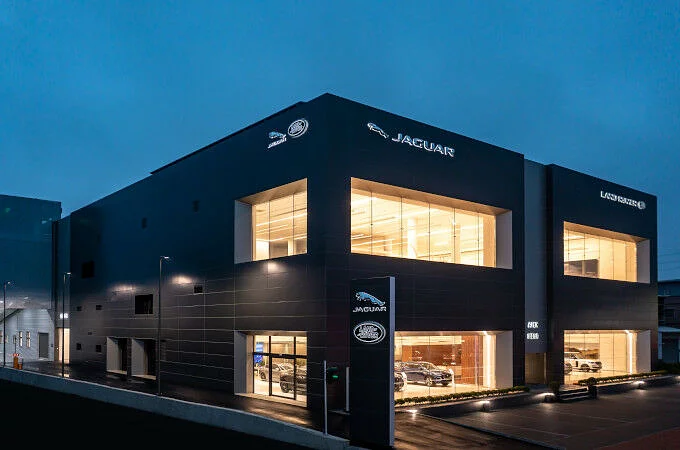 JAGUAR LAND ROVER 亞太區規模最大旗艦據點正式開幕 頂泰台南旗艦展示暨服務中心建構南台灣服務水準新標竿