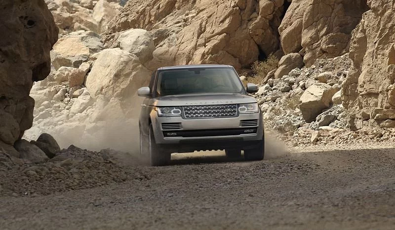 επισημοι τεχνικοι της LAND ROVER 