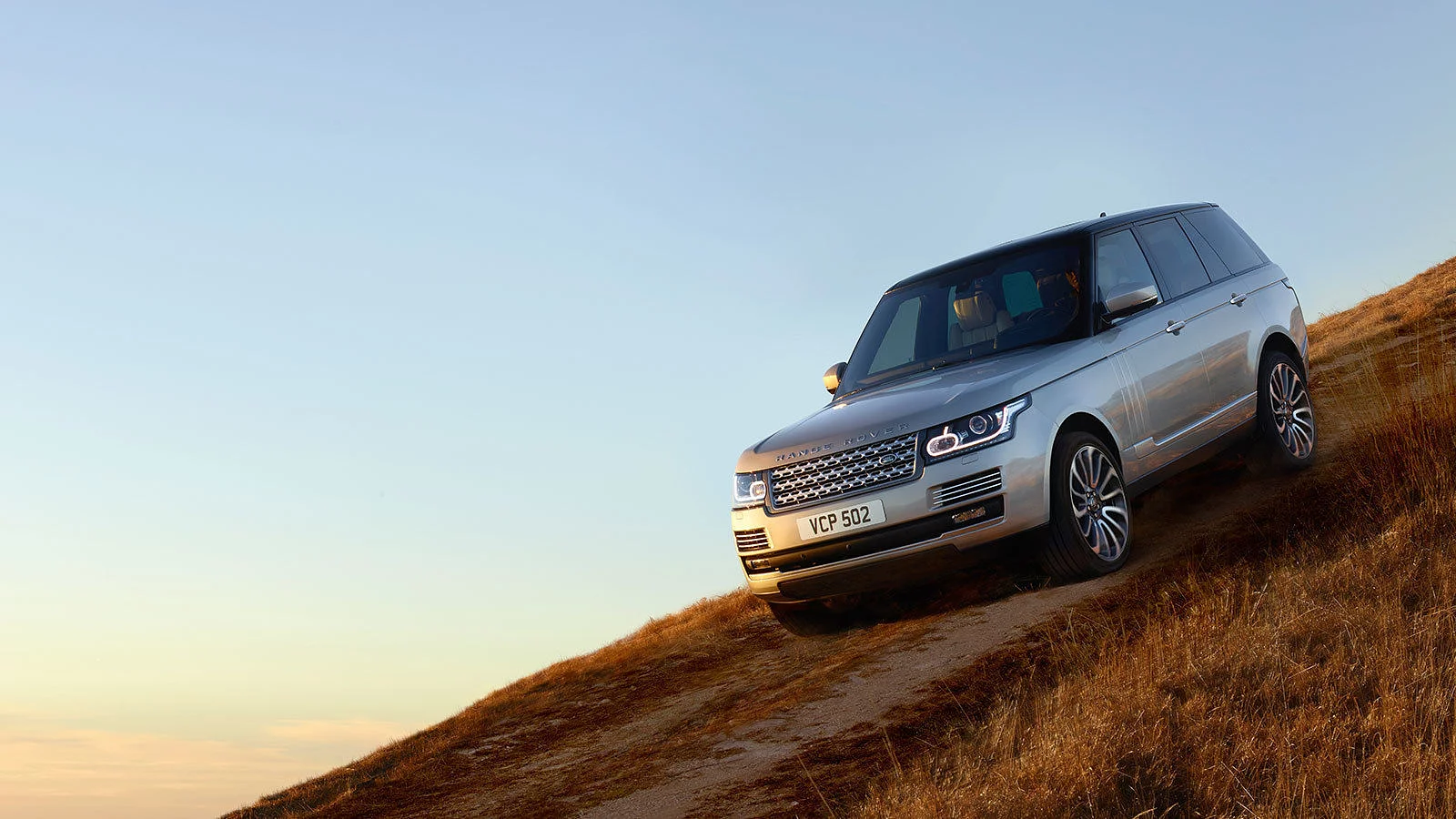 SCALE NEW HEIGHTS WITH LAND ROVER