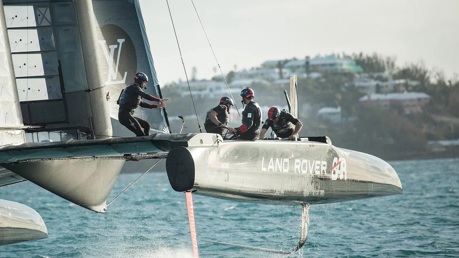 HOW TO QUALIFY FOR THE LOUIS VUITTON AMERICA’S CUP FINAL