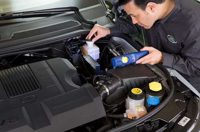 LAND ROVER TRAINED TECHNICIANS