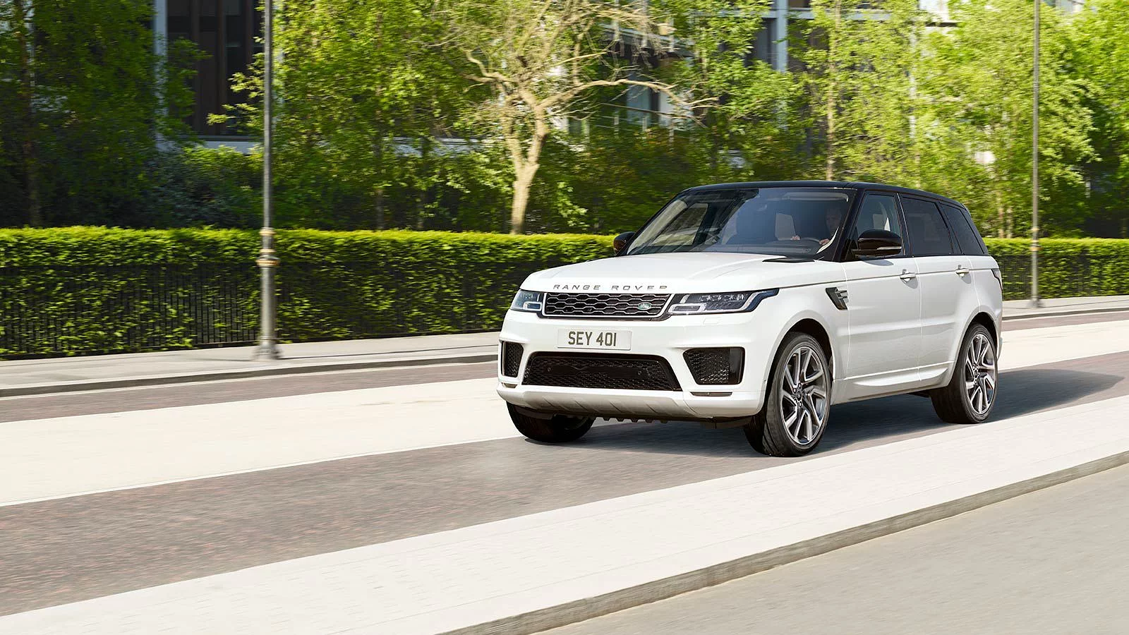 NEW RANGE ROVER SPORT PHEV
