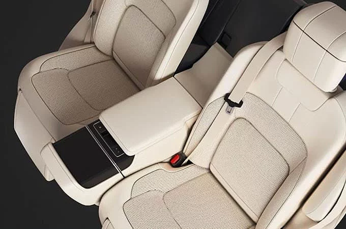 RANGE ROVER - EXECUTIVE CLASS REAR SEATS - DEPLOYABLE CENTRE CONSOLE