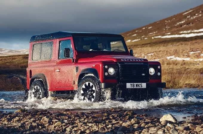 DEFENDER WORKS V8