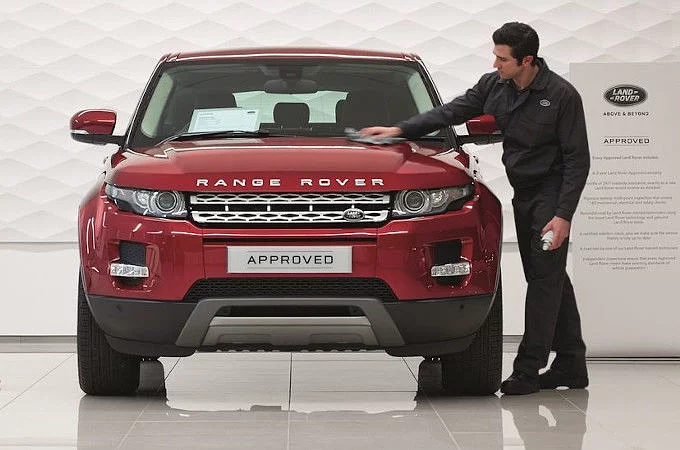 VÉHICULES D'OCCASION LAND ROVER APPROVED