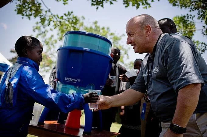 SORUMLU BİR GELECEK İNŞA ETMEK