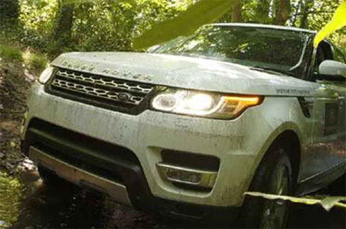 خبرة لاند روڤر