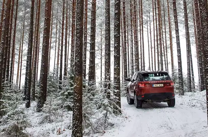 خبرة لاند روڤر