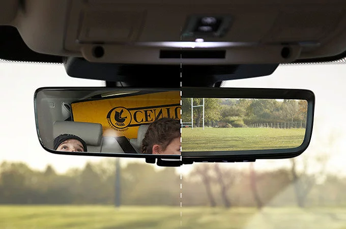 DISCOVERY SPORT 21 MY OVERVIEW CLEARSIGHT INTERIOR REAR VIEW MIRROR