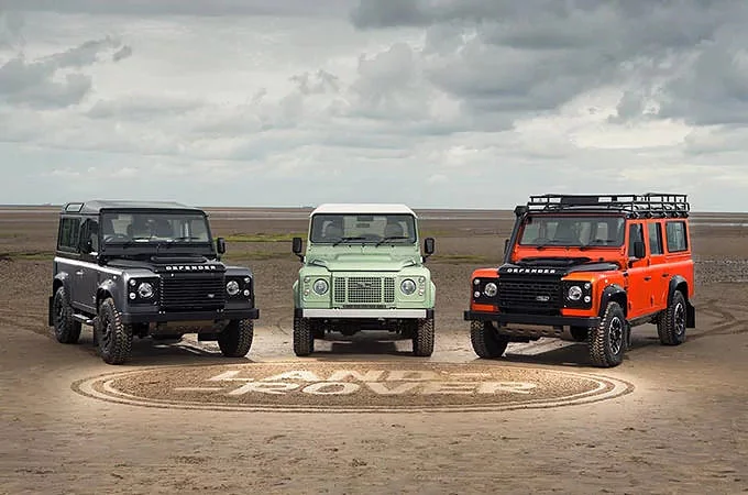 LAND ROVER’IN DEVRİM NİTELİĞİ TAŞIYAN ARAÇLARI