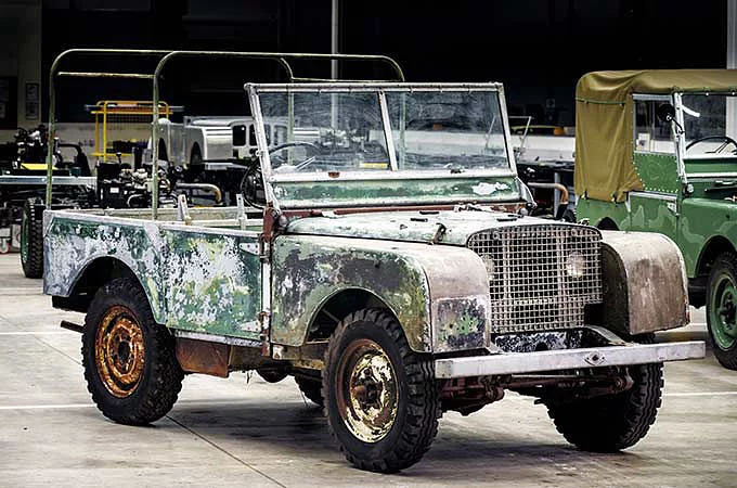 LAND ROVER’IN DEVRİM NİTELİĞİ TAŞIYAN ARAÇLARI