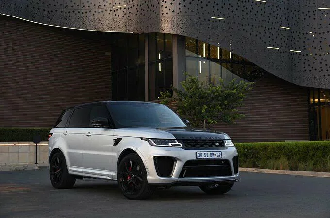 RANGE ROVER SPORT SVR CARBON EDITION WEAVES ITS WAY INTO SOUTH AFRICA 