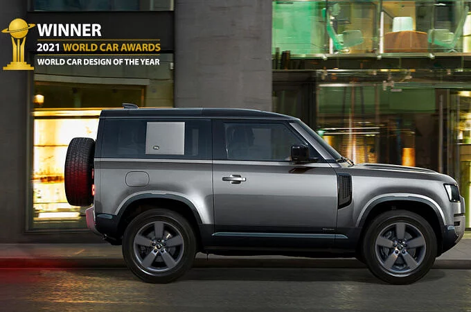 LAND ROVER DEFENDER CROWNED 2021 WORLD CAR DESIGN OF THE YEAR
