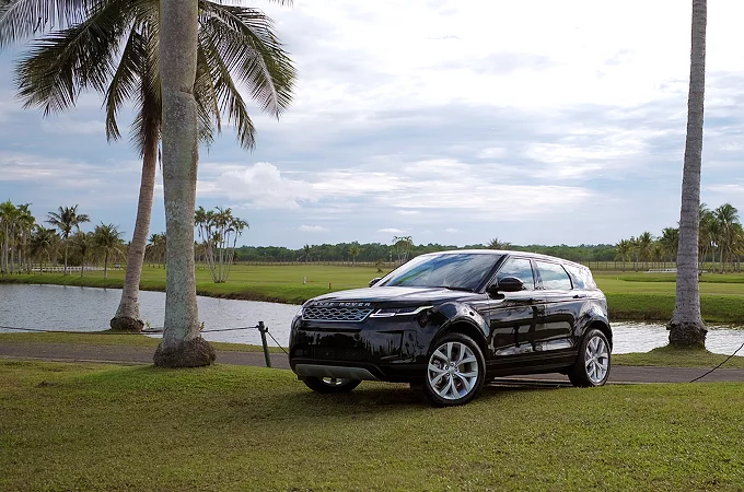 RANGE ROVER EVOQUE REWARDED FOR HOLE-IN-ONE CHALLENGE