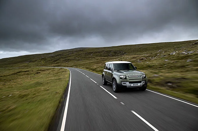 LAND ROVER, HİDROJEN YAKIT HÜCRELİ BİR DEFENDER PROTOTİPİ GELİŞTİRECEK