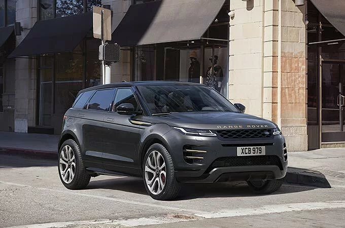 Czarny Range Rover Evoque zdjęcie przodu z bokiem