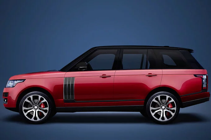 RANGE ROVER’IN 48 YILI: <br> HER NESİLDE EŞSİZ TASARIM VE MÜHENDİSLİK 