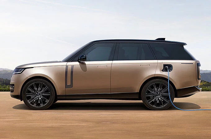 NEW RANGE ROVER PHEV