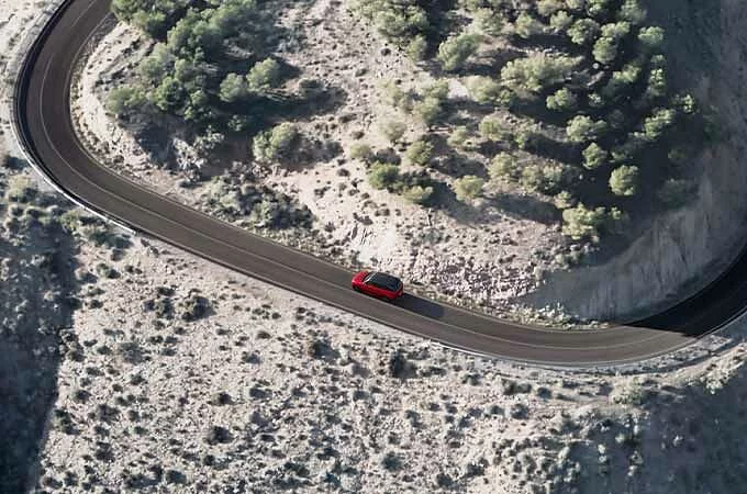 ZELEKTRYFIKOWANE MODELE LAND ROVERA