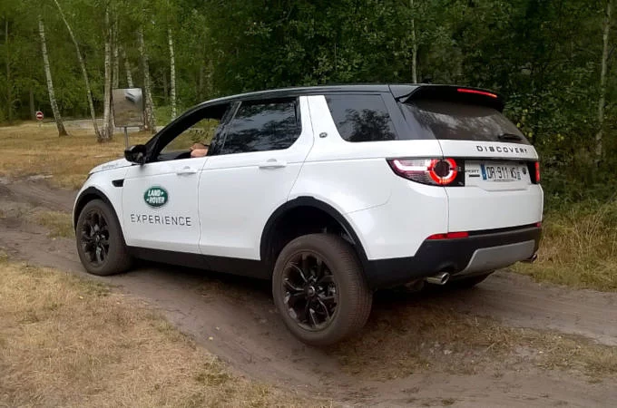 LAND ROVER EXPERIENCE ФРАНЦИЯ