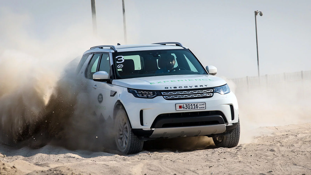 tour land rover