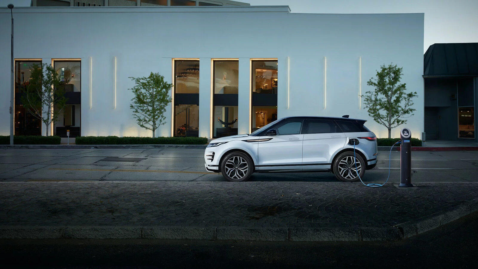 NAJEM LAND ROVER