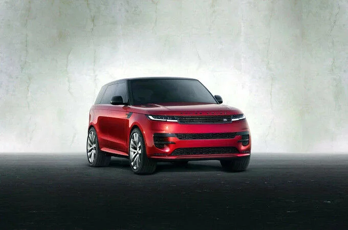 LE NOUVEAU RANGE ROVER SPORT MIS AU DEFI FACE A LA MONTÉE DU DEVERSOIR