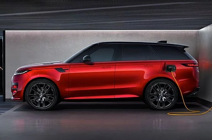 YENİ RANGE ROVER SPORT PHEV