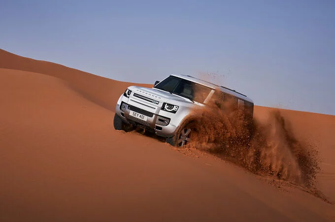 NEW LAND ROVER DEFENDER 130: THE UNSTOPPABLE 8-SEAT EXPLORER