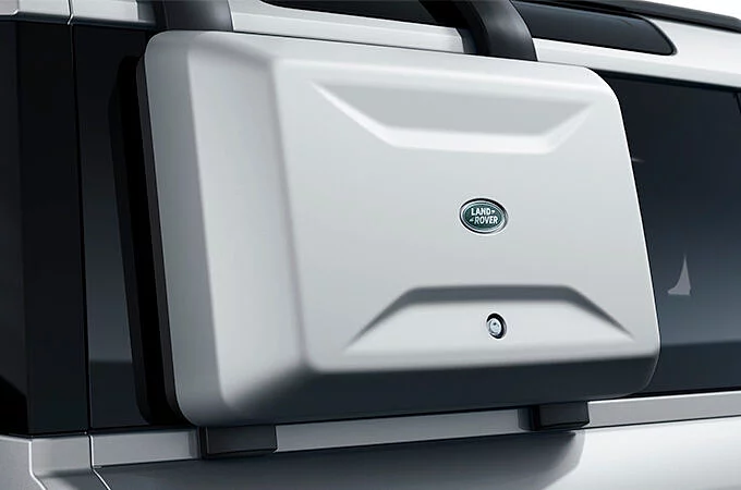 حامل المعدات الخارجي المثبَّت في الجانب