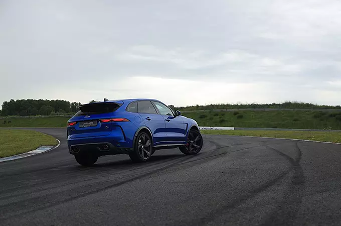 F-PACE SVR