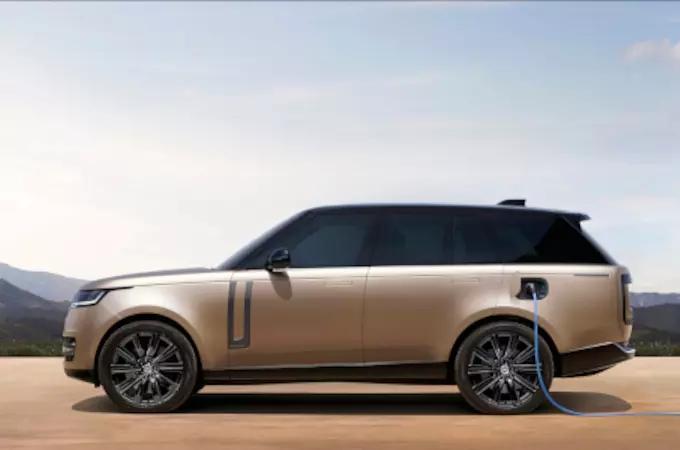 NEW RANGE ROVER PHEV