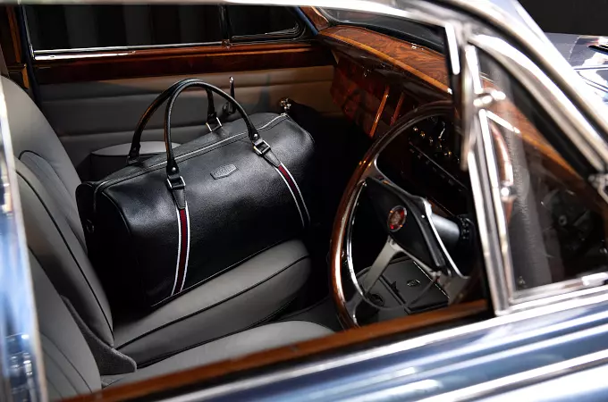 Jaguar 復古皮革旅行袋
