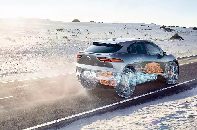 Jaguar I‑PACE Wins Three Titles at the International Engine + Powertrain of the Year Awards 2019