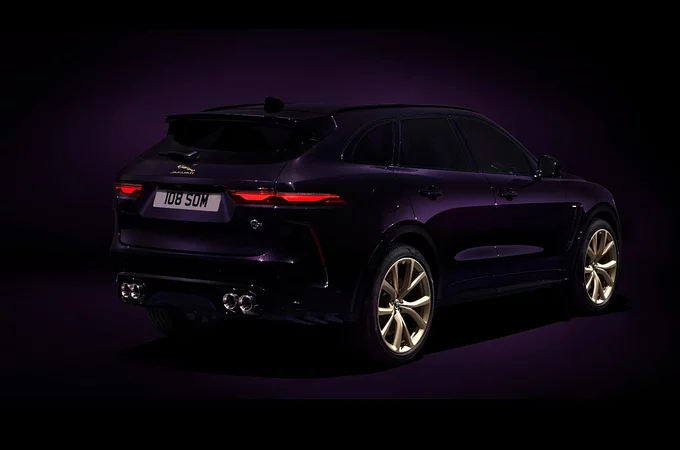 Jaguar F-PACE SVR