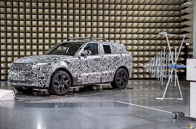 LAND ROVER YENİ TESİSİ İLE GELECEĞE HAZIRLANIYOR