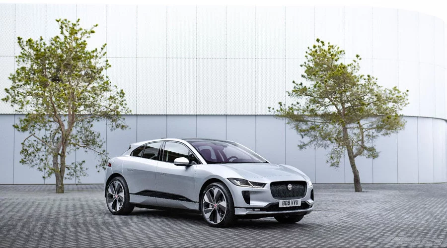 Elektryczny SUV Jaguara – praktyczny i ekologiczny