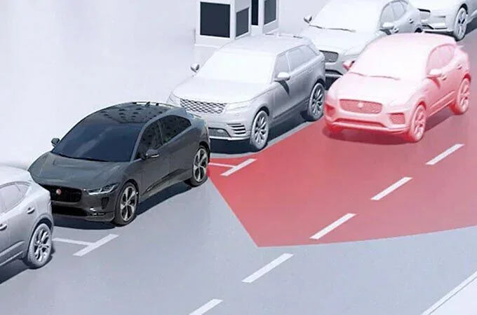 Driver Assistance - InControl | Jaguar UAE