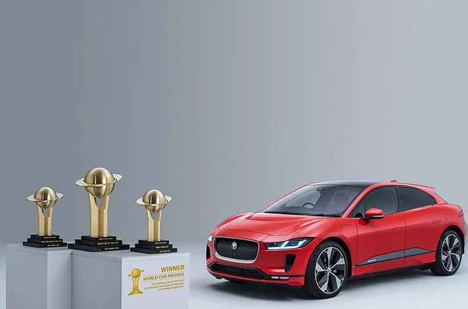 JAGUAR I-PACE DÜNYADA YILIN OTOMOBİLİ SEÇİLDİ