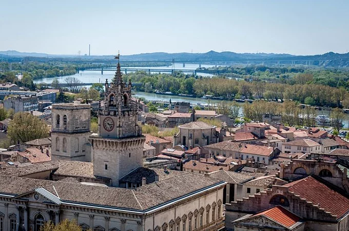 <small><center>Avignon | Fotoğraf: traveladdicts.net</small></center>