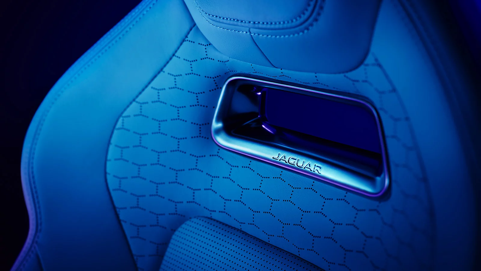 JAGUAR F-PACE Performance seats.